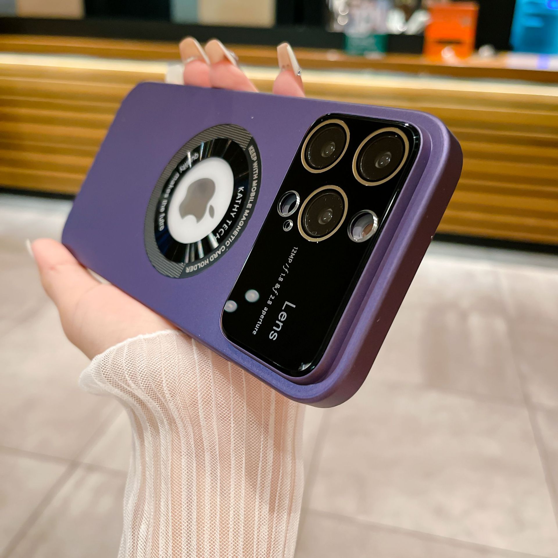 Oil injection large window shock-proof magnetic iPhone Case - Image 3